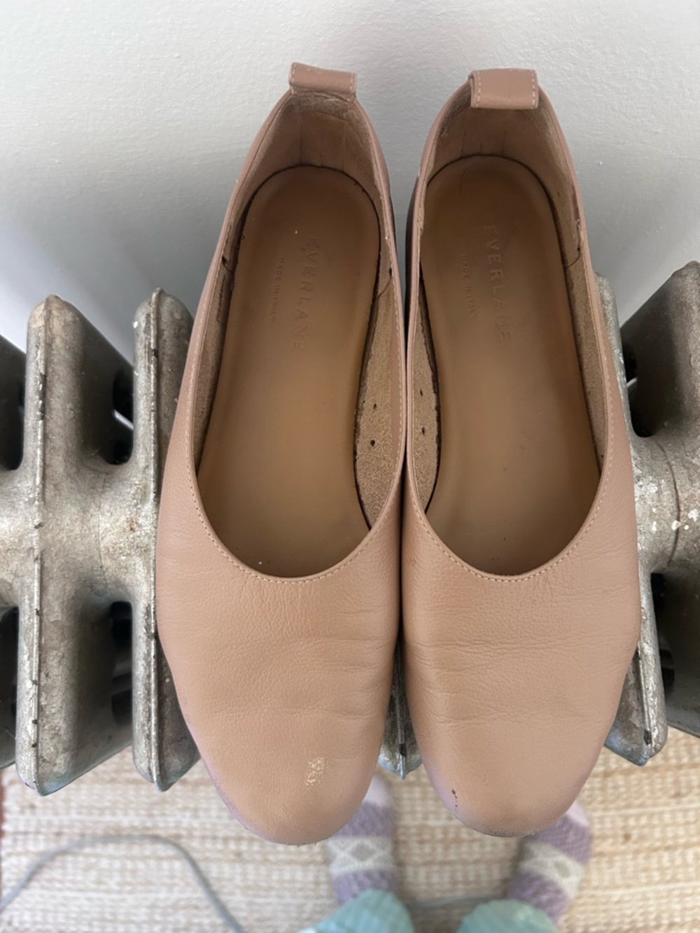 Everlane Day Glove Shoes in Tan size 6.5 - Picture 5 of 5